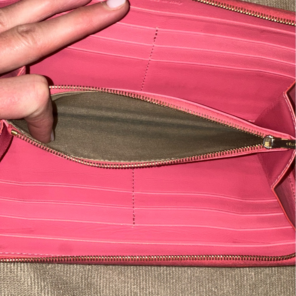 Authentic CELINE Leather Color-Block Zip Wallet – Pink & Burgundy ✨ - Picture 4 of 15